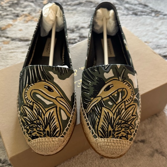 Burberry Floral Hodgson Espadrille Flats - Clay Green